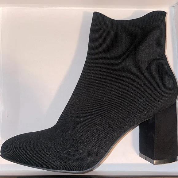 MIA . - Picture 3 of 3